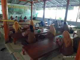 Kamituwa Kalurahan Ponjong Hadiri Sosialisasi Peraturan Bupati Gunungkidul tentang Penyelenggaraan P